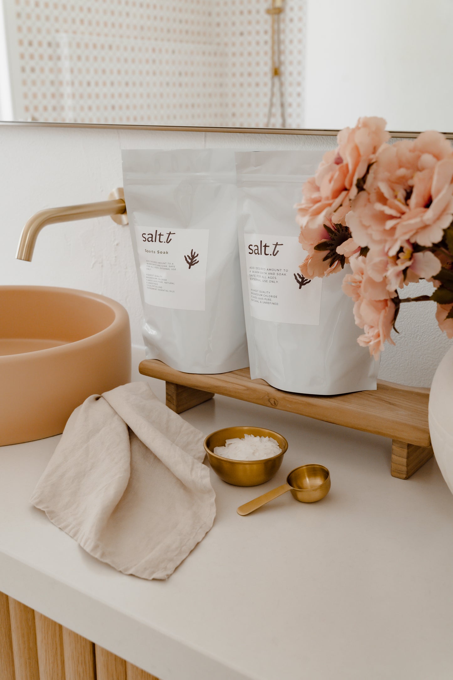 Magnesium chloride muscle recovery soak